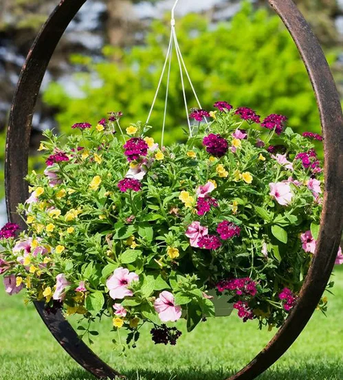 Cách thiết kế bồn hoa đẹp trước nhà