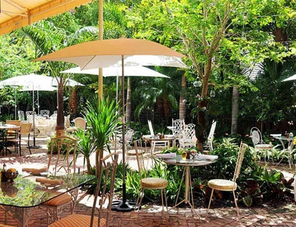 Mẫu quán cà phê sân vườn đẹp