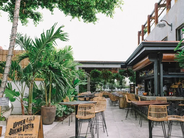 Thiết kế sân vườn nhà hàng