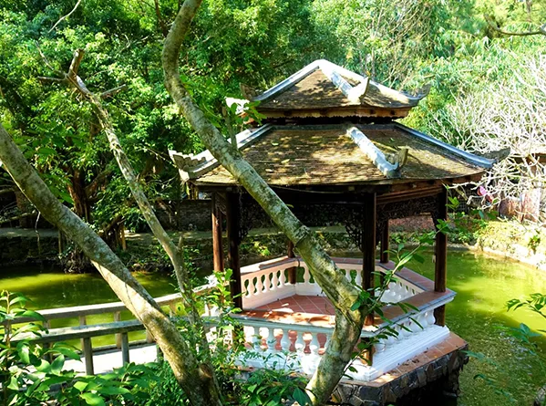 Thiết kế sân vườn phong cách truyền thống việt nam