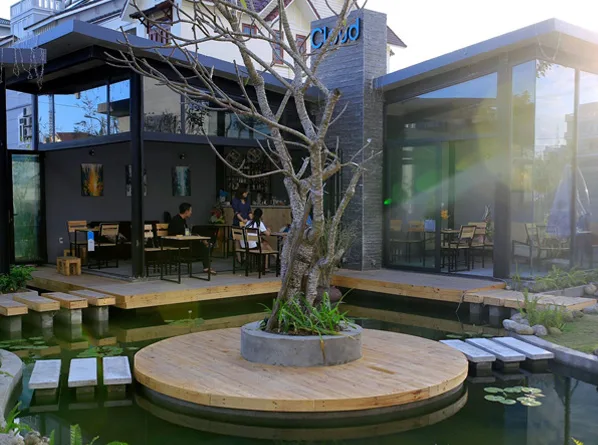 Thiết kế sân vườn quán café