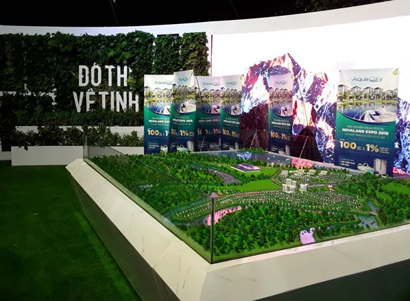 Thiết kế thi công mảng xanh trang trí sự kiện Novaland Expo 2019