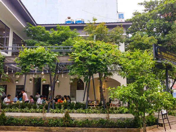 Thiết kế thi công sân vườn café Trung Nguyên Legend
