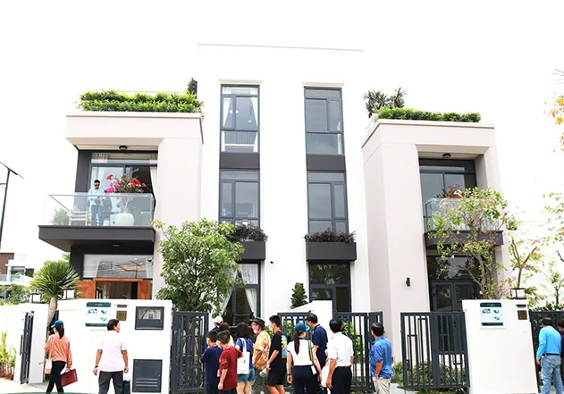 Thiết kế thi công sân vườn nhà phố - Nhà Mẫu Aqua City Biên Hòa